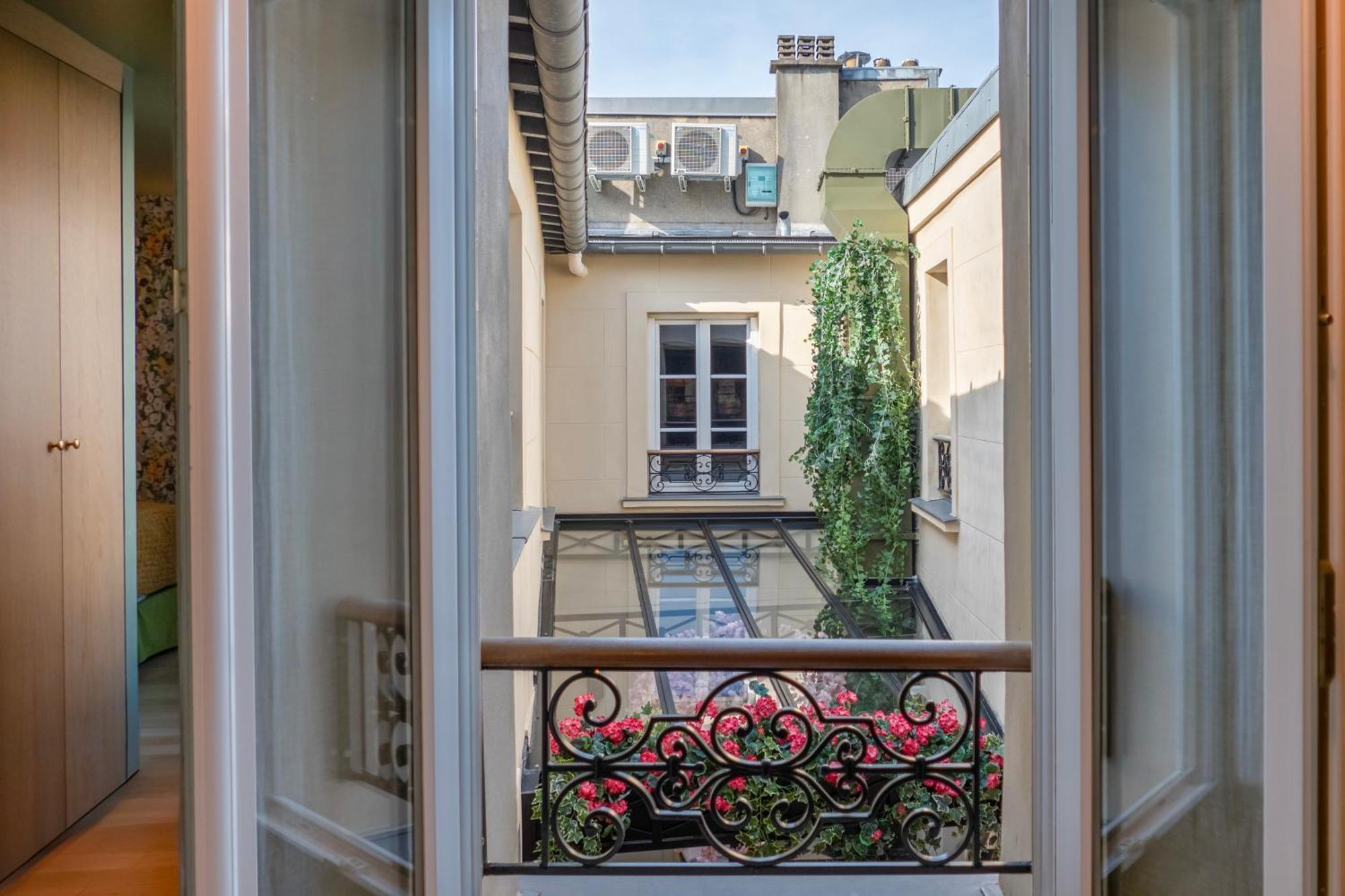 Maison La Boheme Montmartre - Studios & Apartments Paris Exterior photo